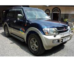 Mitsubishi MONTERO